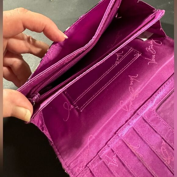 VERA BRADLEY Front Row Wallet in Frill Plum Petals Retired Fall 2011 - Picture 4 of 9